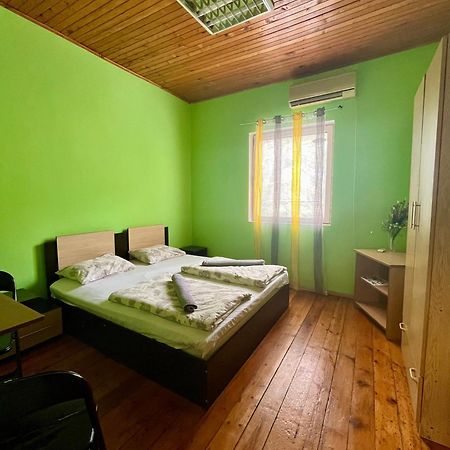 Elegance On A Budget - Rooms For Rent In Sofia Center Exteriör bild