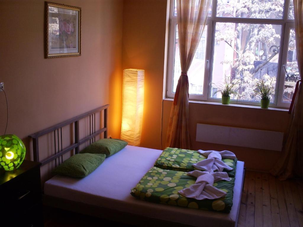 Elegance On A Budget - Rooms For Rent In Sofia Center Rum bild