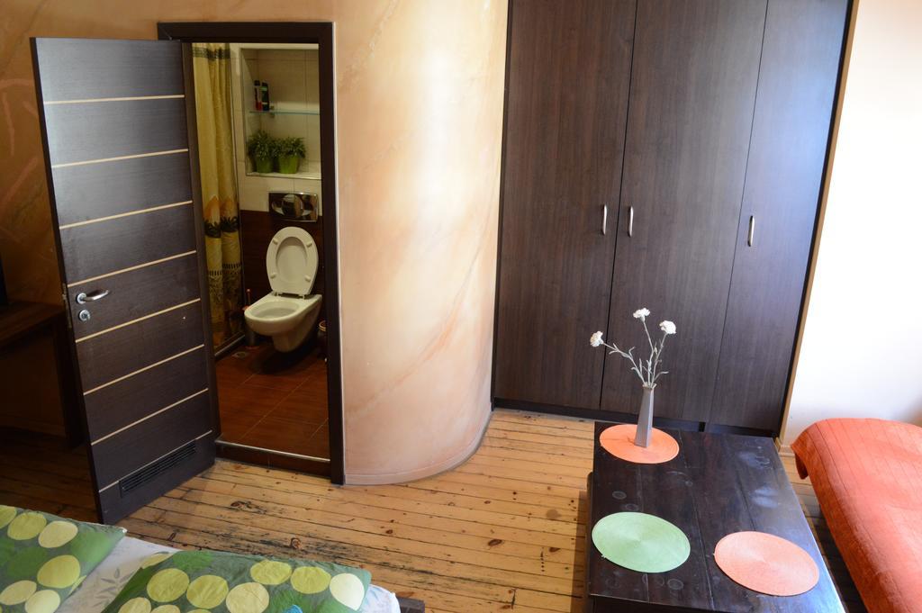 Elegance On A Budget - Rooms For Rent In Sofia Center Exteriör bild