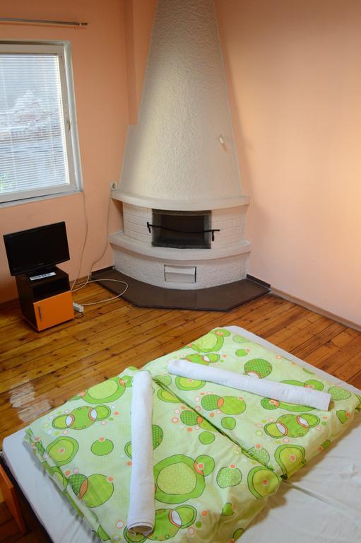 Elegance On A Budget - Rooms For Rent In Sofia Center Exteriör bild