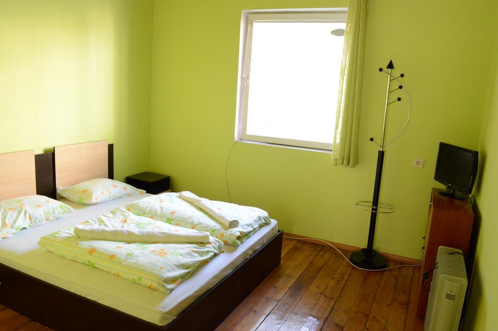 Elegance On A Budget - Rooms For Rent In Sofia Center Exteriör bild