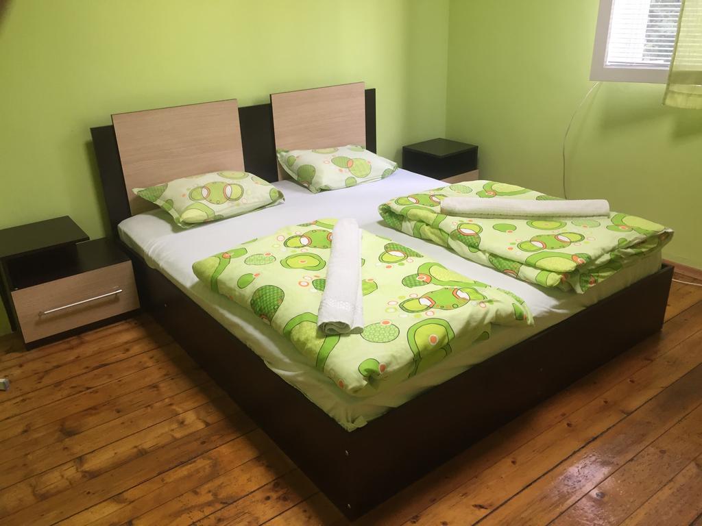 Elegance On A Budget - Rooms For Rent In Sofia Center Exteriör bild