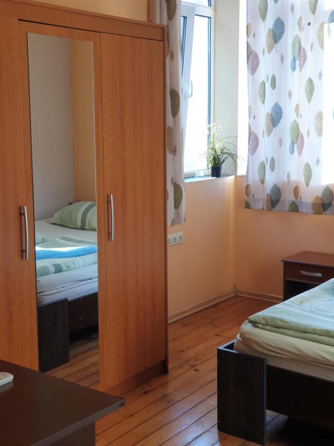 Elegance On A Budget - Rooms For Rent In Sofia Center Exteriör bild